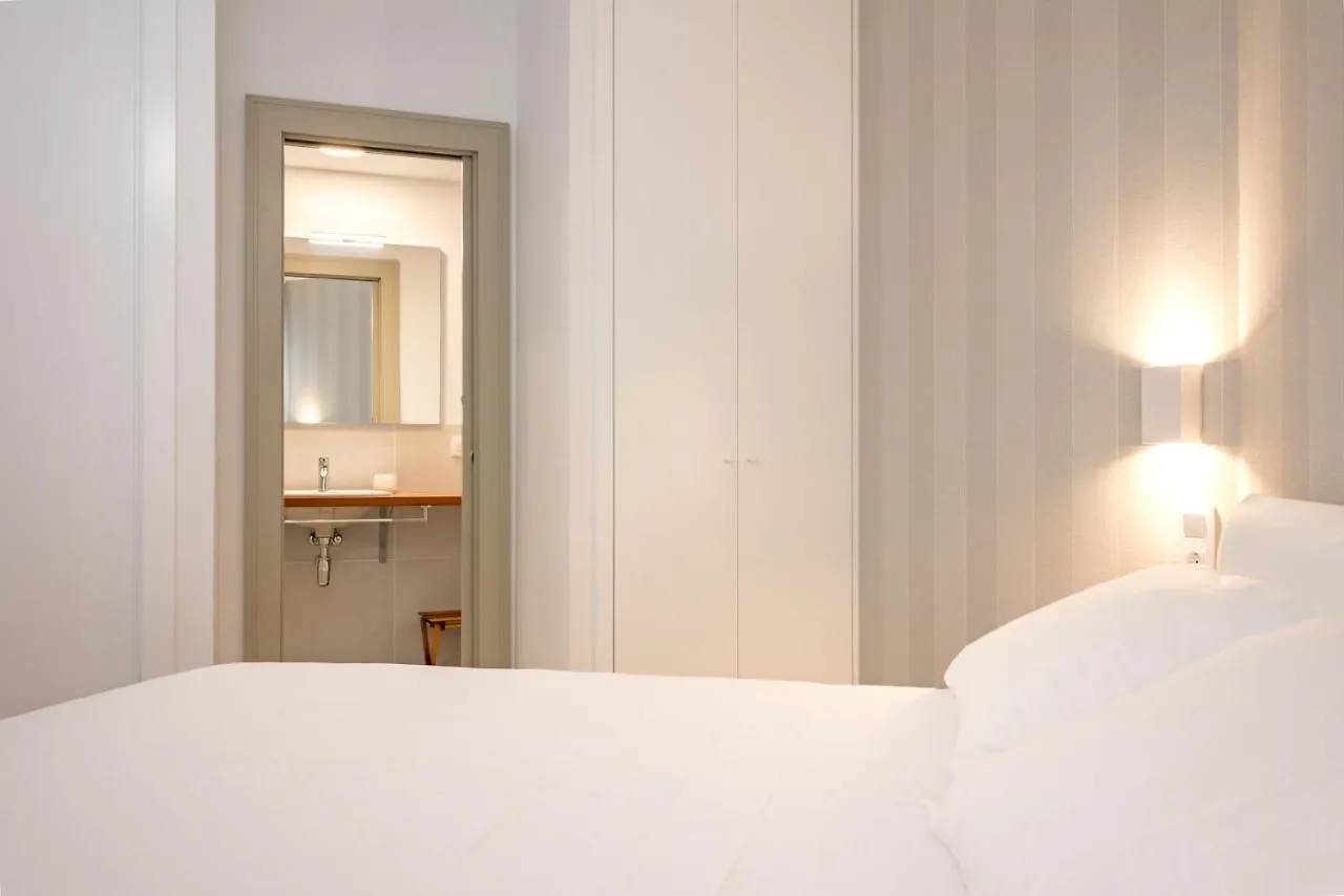 Apartment Jardines Del Valle, Historical Center, 5 Pax Seville Spain